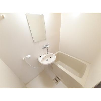 クレヨンハウスＡ 102【管理NO：1-003567401-01020】 ★家具家電は申し込み後に搬入します★の物件写真4