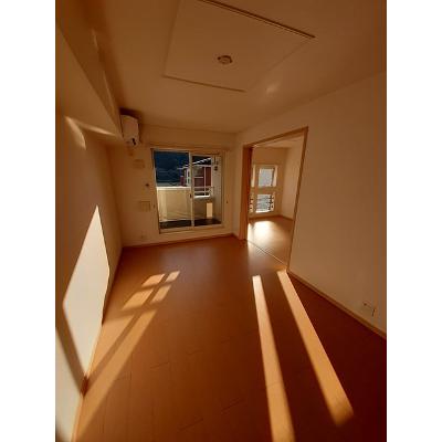 サンローラＢ 203【管理NO：1-015753702-02030】 ★家具家電は申し込み後に搬入します★ ★2026年09月中旬入居可能★の物件写真2