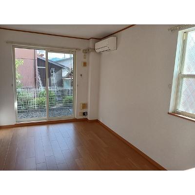 ファミールメゾン 105【管理NO：1-013364701-01040】 ★家具家電は申し込み後に搬入します★の物件写真2