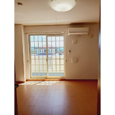 ハピネス高雄台 102【管理NO：1-014867001-01020】 ★家具家電は申し込み後に搬入します★の物件写真2