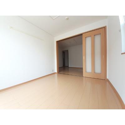 ウッズ・スクエアーＢ 105【管理NO：1-015241902-01050】 ★家具家電は申し込み後に搬入します★ ★2026年09月下旬入居可能★の物件写真2