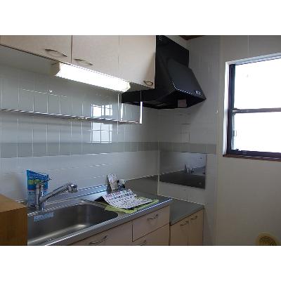 シャインニッチ 102【管理NO：1-010395801-01020】 ★家具家電は申し込み後に搬入します★ ★2026年09月中旬入居可能★の物件写真3