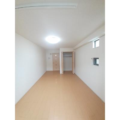 パセーオ 201【管理NO：1-018273801-02010】 ★家具家電は申し込み後に搬入します★の物件写真2