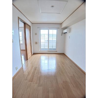 ノルテ　フロレスタⅡ 203【管理NO：1-013055602-02030】 ★家具家電は申し込み後に搬入します★の物件写真2