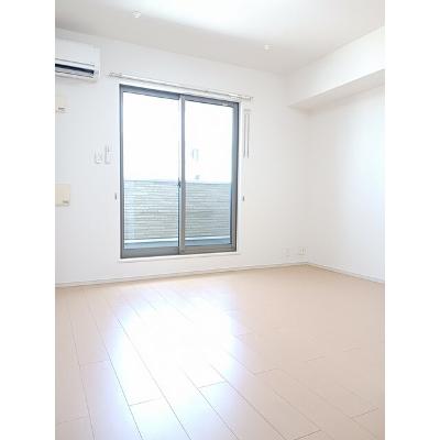 スプレンドーレ 203【管理NO：1-020559401-02030】 ★家具家電は申し込み後に搬入します★の物件写真2
