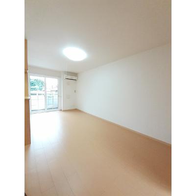 カリーノ・デフィー 102【管理NO：1-015900201-01020】 ★家具家電は申し込み後に搬入します★ ★2026年09月上旬入居可能★の物件写真2