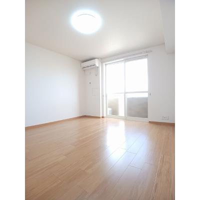 スイートピーＣ 102【管理NO：1-013411203-01020】 ★家具家電は申し込み後に搬入します★ ★2026年09月下旬入居可能★の物件写真2