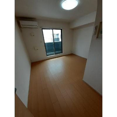 サラマンダー 201【管理NO：1-020582601-02010】 ★家具家電は申し込み後に搬入します★ ★2026年09月下旬入居可能★の物件写真2