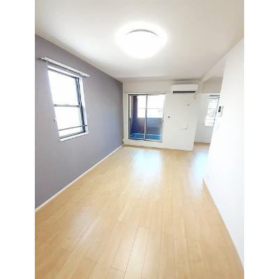 アルバータ　Ⅲ 203【管理NO：1-022729801-02030】 ★家具家電は申し込み後に搬入します★の物件写真2