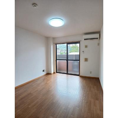 モンシェリー 101【管理NO：1-013207301-01010】 ★家具家電は申し込み後に搬入します★ ★2026年11月中旬入居可能★の物件写真2