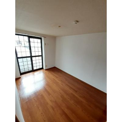 パークサイド９９ 101【管理NO：1-009639101-01010】 ★家具家電は申し込み後に搬入します★の物件写真2