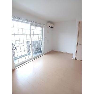 フィオーレＣ 102【管理NO：1-016906601-01020】 ★家具家電は申し込み後に搬入します★の物件写真2