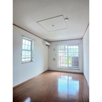 フィオーレ 205【管理NO：1-013043101-02050】 ★家具家電は申し込み後に搬入します★の物件写真2