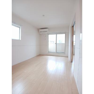 イリス　Ａ 201【管理NO：1-025326301-02010】 ★家具家電は申し込み後に搬入します★ ★2026年09月上旬入居可能★の物件写真2