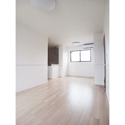 ファミリア・フェリーチェ 201【管理NO：1-028266301-02010】 ★家具家電は申し込み後に搬入します★ ★2026年10月中旬入居可能★の物件写真2