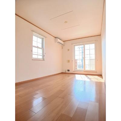 ソレアード 201【管理NO：1-012871801-02010】 ★家具家電は申し込み後に搬入します★ ★2026年08月下旬入居可能★の物件写真2