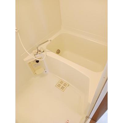 光シャトー 201【管理NO：1-010584401-02010】 ★家具家電は申し込み後に搬入します★の物件写真4