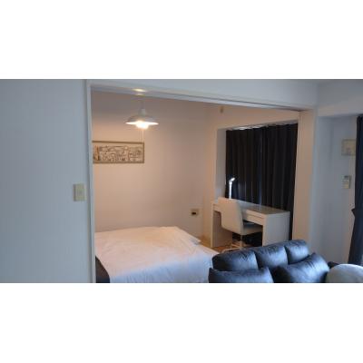 ソフィテル・紺屋町　ジュニアスイート１【ダブルベッド１台】交通アクセス抜群　設備充実　広々１LDK　高速WI－FI完備の洗練されたジュニアスィート　一歩先を行く快適ライフを　の物件写真3