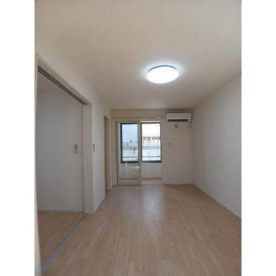 カーサ・エスペランサⅡ 102【管理NO：1-024262101-01020】 ★家具家電は申し込み後に搬入します★の物件写真2