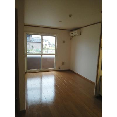 アロッジオプリートモモ 103【管理NO：1-013814101-01030】 ★家具家電は申し込み後に搬入します★ ★2026年10月中旬入居可能★の物件写真2