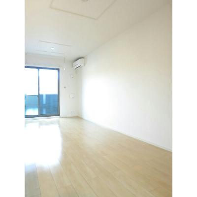 グッドデイズ 102【管理NO：1-023139601-01020】 ★家具家電は申し込み後に搬入します★ ★2026年10月上旬入居可能★の物件写真2