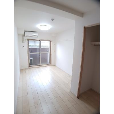 Ｇｒａｎｇｅ四条大宮 102【管理NO：1-020550701-01020】 ★家具家電は申し込み後に搬入します★の物件写真2