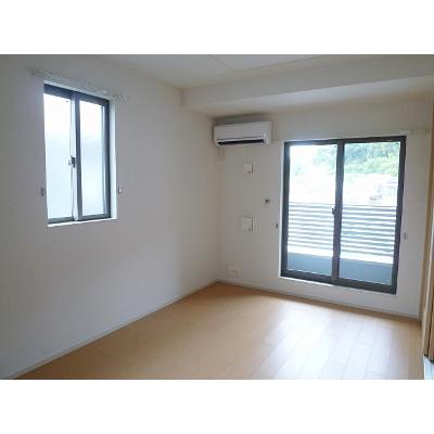 エステート上口 202【管理NO：1-020004601-02020】 ★家具家電は申し込み後に搬入します★ ★2026年08月下旬入居可能★の物件写真2