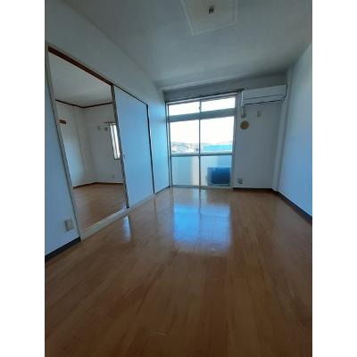 アクティブ・セキ 202【管理NO：1-005071101-02020】 ★家具家電は申し込み後に搬入します★ ★2026年09月下旬入居可能★の物件写真2