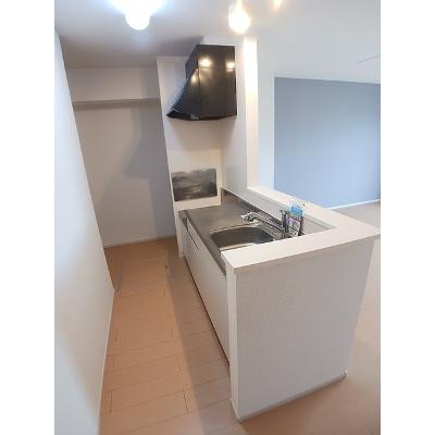 シューズ 102【管理NO：1-019428701-01020】 ★家具家電は申し込み後に搬入します★の物件写真3