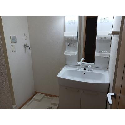 アクエリアス　Ⅰ 101【管理NO：1-016265101-01010】 ★家具家電は申し込み後に搬入します★の物件写真6