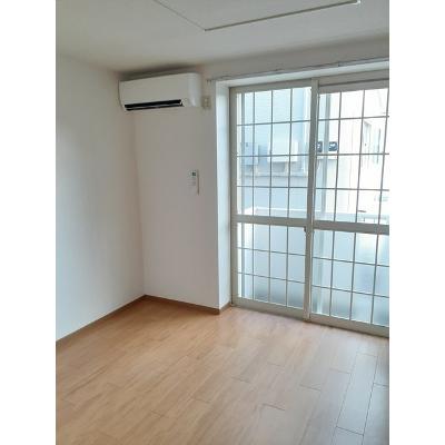 サンエステート 104【管理NO：1-010240901-01040】 ★家具家電は申し込み後に搬入します★ ★2026年10月上旬入居可能★の物件写真2