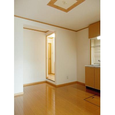 サンルーラン 103【管理NO：1-010714101-01030】 ★家具家電は申し込み後に搬入します★ ★2026年11月下旬入居可能★の物件写真2