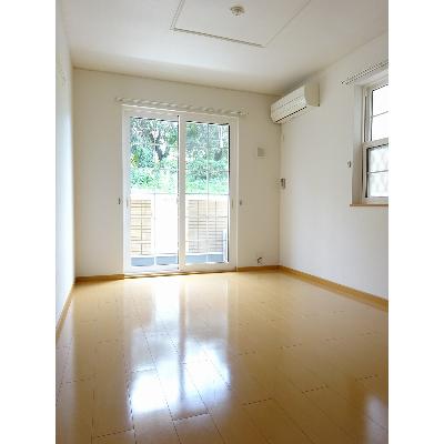 ベルソーレ　Ａ 102【管理NO：1-015115701-01020】 ★家具家電は申し込み後に搬入します★の物件写真2