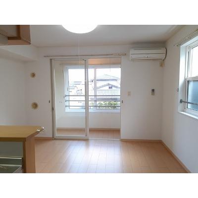サンリット 202【管理NO：1-016006101-02020】 ★家具家電は申し込み後に搬入します★ ★2026年09月中旬入居可能★の物件写真2
