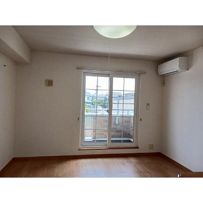 フィオーレ　カーザ 202【管理NO：1-013492201-02020】 ★家具家電は申し込み後に搬入します★ ★2026年10月上旬入居可能★の物件写真2