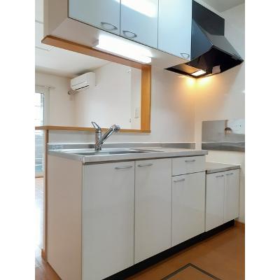 グランブルーＢ 101【管理NO：1-014093402-01010】 ★家具家電は申し込み後に搬入します★の物件写真3