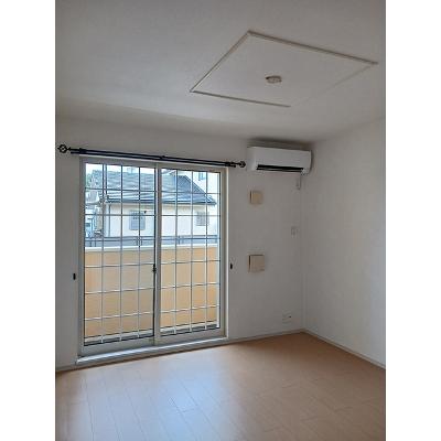 ローズヒルズ 103【管理NO：1-017478001-01030】 ★家具家電は申し込み後に搬入します★の物件写真2