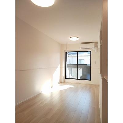 サウザンドロード 205【管理NO：1-027354901-02040】 ★家具家電は申し込み後に搬入します★ ★2026年09月中旬入居可能★の物件写真2
