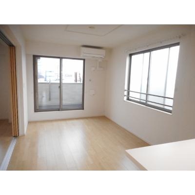 クラール　シュテルン 303【管理NO：1-023215401-03030】 ★家具家電は申し込み後に搬入します★ ★2026年10月上旬入居可能★の物件写真2