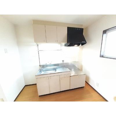 ファミールロード 202【管理NO：1-004715901-02020】 ★家具家電は申し込み後に搬入します★ ★2026年09月下旬入居可能★の物件写真3