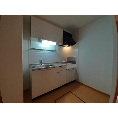サンリットベルＢ 101【管理NO：1-014965202-01010】 ★家具家電は申し込み後に搬入します★ ★2026年10月上旬入居可能★の物件写真3