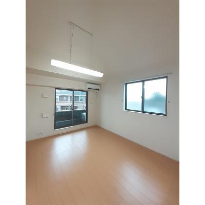 ドルチェ・ビータⅡ 201【管理NO：1-020861502-02010】 ★家具家電は申し込み後に搬入します★ ★2026年09月下旬入居可能★の物件写真2