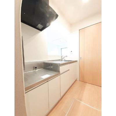 ブランド　バルーン　Ｂ 103【管理NO：1-022047402-01030】 ★家具家電は申し込み後に搬入します★ ★2026年10月下旬入居可能★の物件写真3