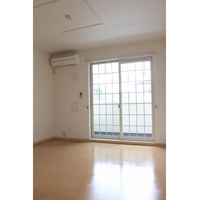 クレメント 104【管理NO：1-015908401-01040】 ★家具家電は申し込み後に搬入します★ ★2026年10月中旬入居可能★の物件写真2