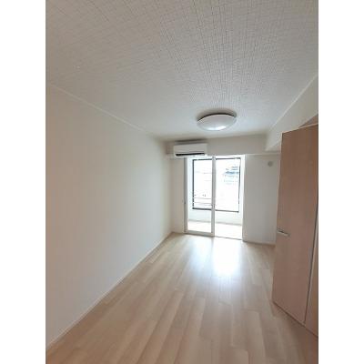 プレミアファイン 105【管理NO：1-026766701-01050】 ★家具家電は申し込み後に搬入します★ ★2026年09月上旬入居可能★の物件写真2