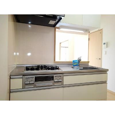 フォレスタ春日 203【管理NO：1-017842701-02030】 ★家具家電は申し込み後に搬入します★ ★2026年09月上旬入居可能★の物件写真3