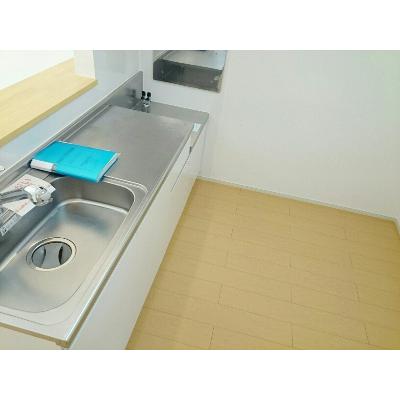 ブルーバード 102【管理NO：1-020839801-01020】 ★家具家電は申し込み後に搬入します★ ★2026年09月下旬入居可能★の物件写真3