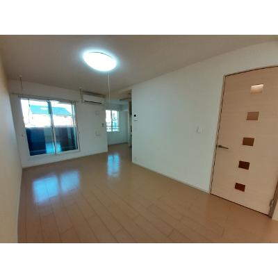 ドラゴン　フラワー 202【管理NO：1-018909401-02020】 ★家具家電は申し込み後に搬入します★ ★2026年10月上旬入居可能★の物件写真2