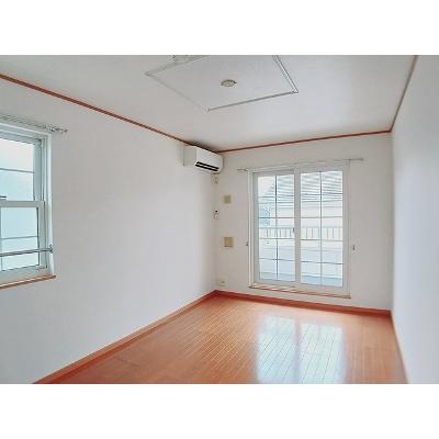 グレース・ガーデンⅢ 201【管理NO：1-013046303-02010】 ★家具家電は申し込み後に搬入します★の物件写真2