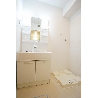 apartment 〒108-0075　東京都港区港南２丁目16-1